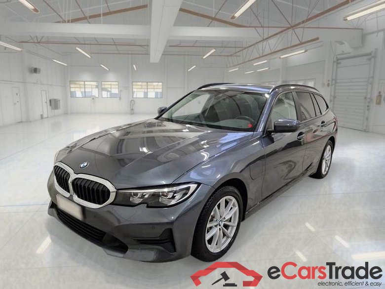 BMW SERIE 3 / 2018 / 5P / STATION WAGON 330E XDRIVE BUSINESS ADVAN. TOURING AUTO #1