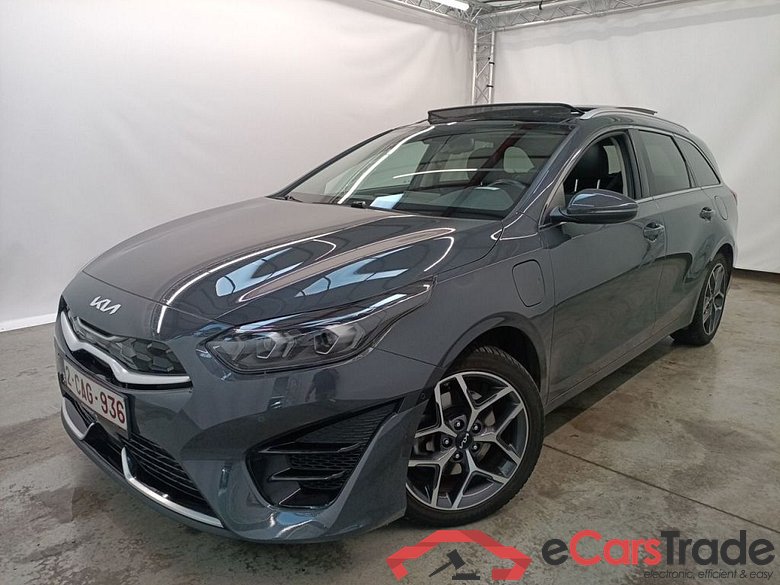 KIA cee'd Sportswagon Business Line 1.6 GDi PHEV DCT 5d #1