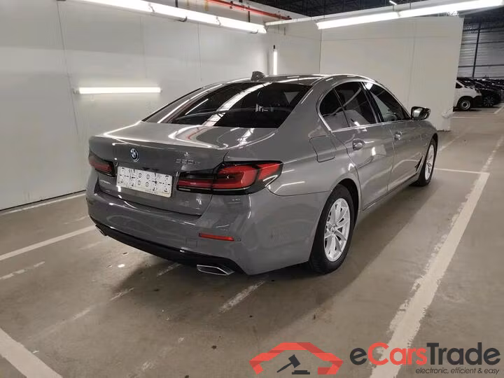 BMW 5 Reeks Berline 5 Reeks Berline 520e 150kW (PHEV) 150kW/204pk  4D/P Auto-8 #4