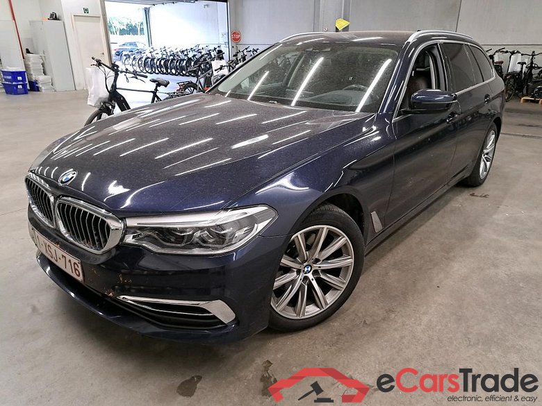 BMW - BMW 5 TOURING 520iA 184PK Luxury Line & Pack Business With Heated Front Comfort Mem Seats & Heated Rear Seats & Innovation & Comfort Plus Pack & Professional Rear Entertainment & Trailer Hook  *PETROL *