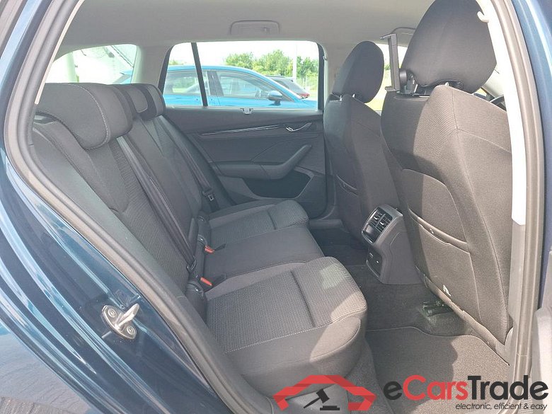 SKODA Octavia 2.0 CRTDI 85KW CLEVER #6