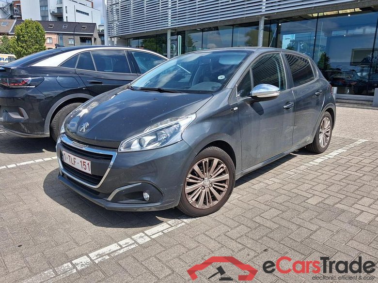 PEUGEOT 208 1.2i PureTech Style