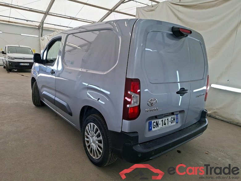 TOYOTA Proace City / 2019 / 4P / Fourgonnette 1.5 Medium 130 D-4D Business #2