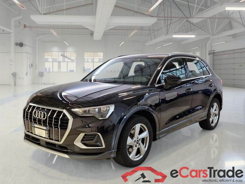 AUDI Q3 / 2018 / 5P / SUV 35 TDI QUATTRO S TRONIC BUSINESS ADVANCE