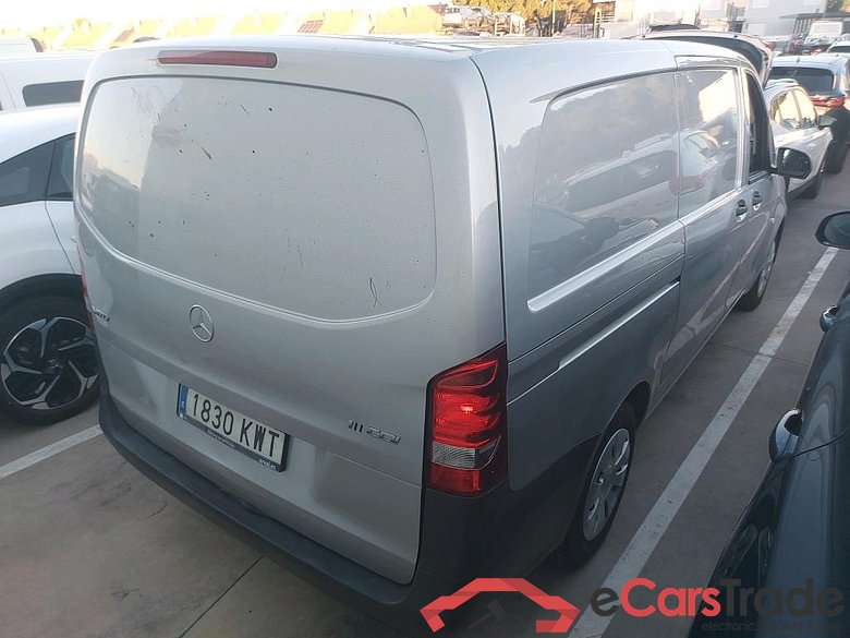 MERCEDES-BENZ Vito / 2014 / 4P / furgón 111 CDI Larga #2