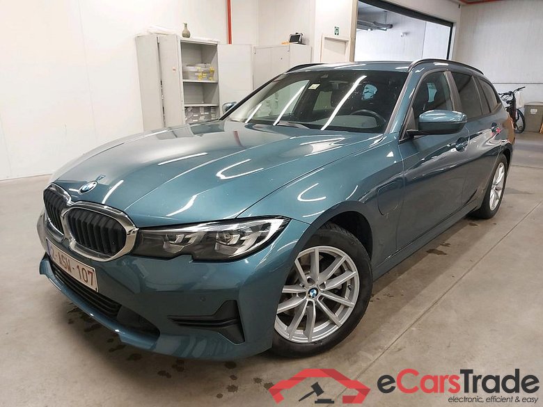 BMW - BMW 3 TOURING 320e 204PK Business Edition With Heated Seats & Parking Assistant Pack * HYBRID *